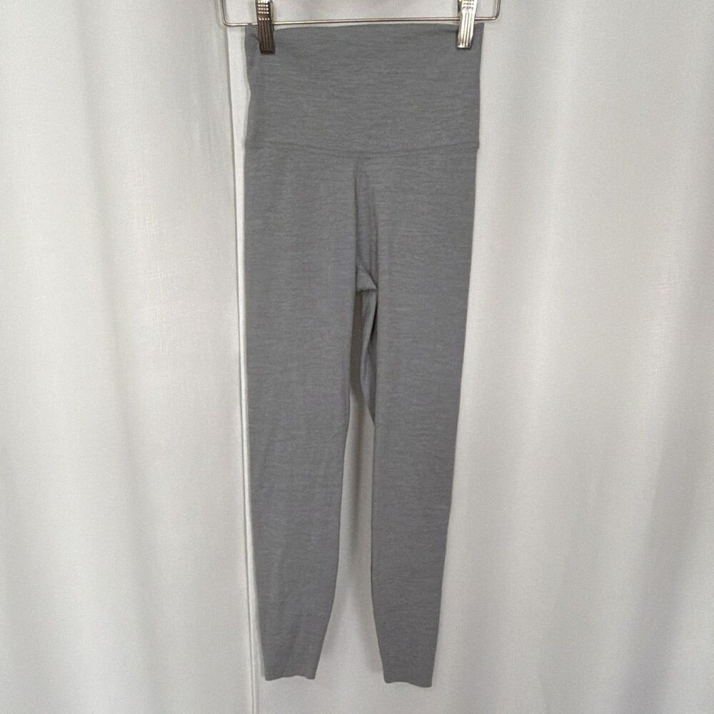NIke Dri Fit Women’s XS Gray Leggings